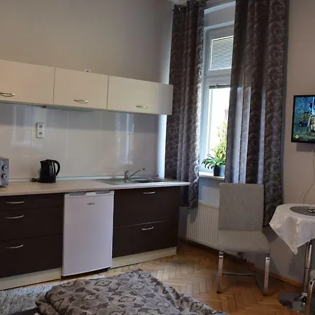 아파트 Apartman